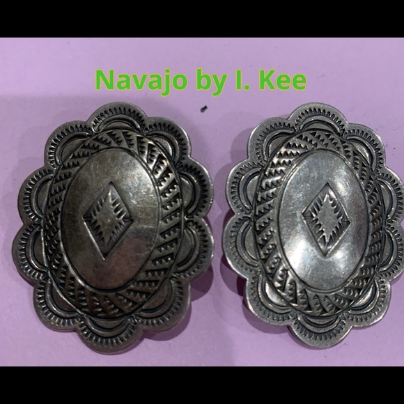 Jewelry - I.Kee Conch Western style post sterling silver earrings